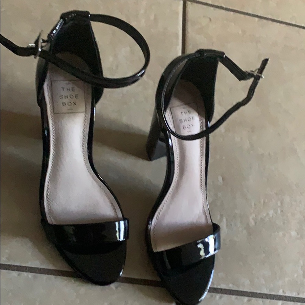 The shoe box black chunk heels